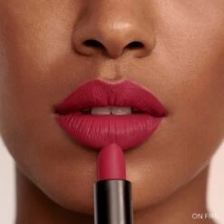 Bobbi Brown Luxe Matte Lip Color 3,8 Gr. - On Fire -Clinique Salgsbutik bobbi brown luxe matte lip color 38 gr on firen 1655119452