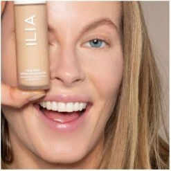 ILIA True Skin Serum Foundation 30 Ml - Bowen SF4 16 ILIA True Skin Serum Foundation 30 Ml - Bowen SF4 -Clinique Salgsbutik ilia true skin serum foundation 30 ml bowen sf4 1649061932