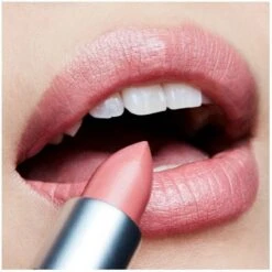 MAC Frost Lipstick 3 Gr. - 302 Angel -Clinique Salgsbutik mac frost lipstick 3 gr 302 angel 1626780216