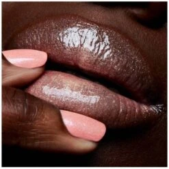 MAC Lipglass Lip Gloss 3,1 Ml - Very Go Lightly -Clinique Salgsbutik mac lipglass lip gloss 31 ml very go lightly 1626691600