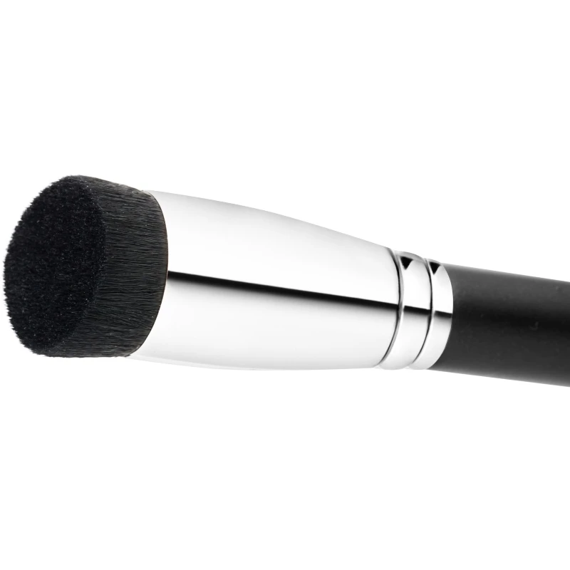 MAC Slanted Flat Top Foundation Brush - 196 4 MAC Slanted Flat Top Foundation Brush - 196 - Billede 2
