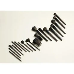 Nilens Jord Pure Collection Angled Foundation Brush No. 185 12 Nilens Jord Pure Collection Angled Foundation Brush No. 185 -Clinique Salgsbutik nilens jord pure collection angled foundation brush no 185 1569577385