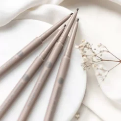 Sanzi Beauty Forming Micro Brow Pen - Medium Brown -Clinique Salgsbutik sanzi beauty forming micro brow pen medium brown 1672657052